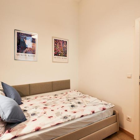 Malixa - Apartment In The Heart Of Vienna Next To Metro Bagian luar foto