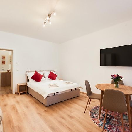 Malixa - Apartment In The Heart Of Vienna Next To Metro Bagian luar foto