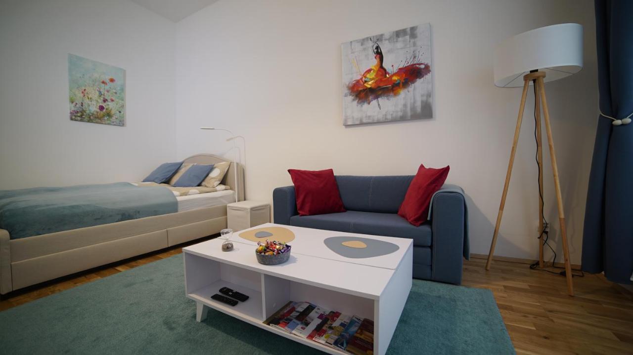 Malixa - Apartment In The Heart Of Vienna Next To Metro Bagian luar foto