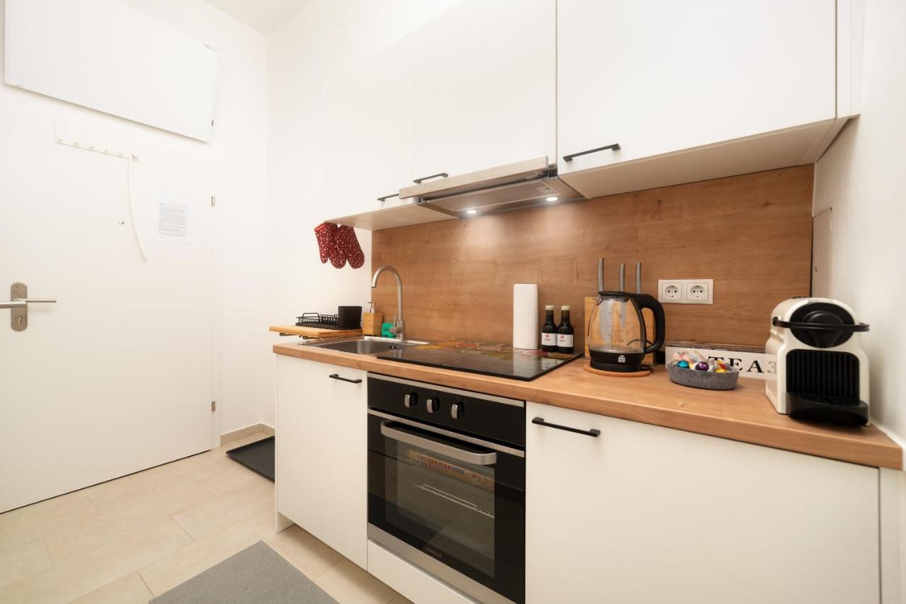 Malixa - Apartment In The Heart Of Vienna Next To Metro Bagian luar foto